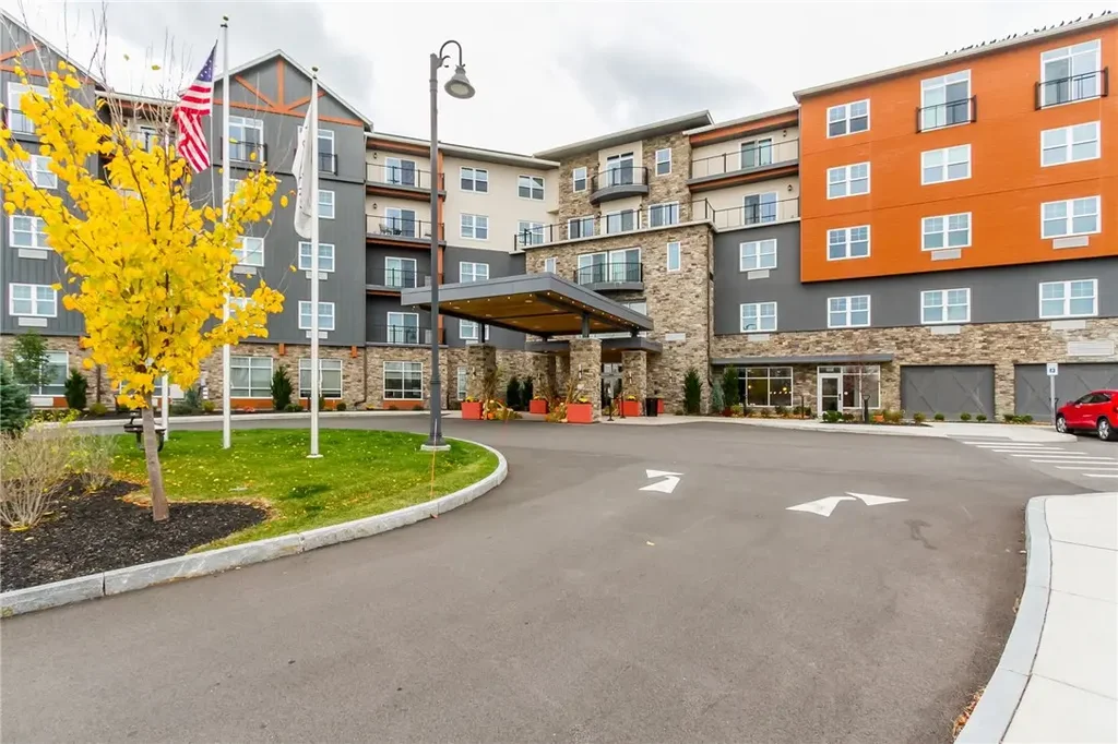 205 Lakeshore Drive # 417, Canandaigua City