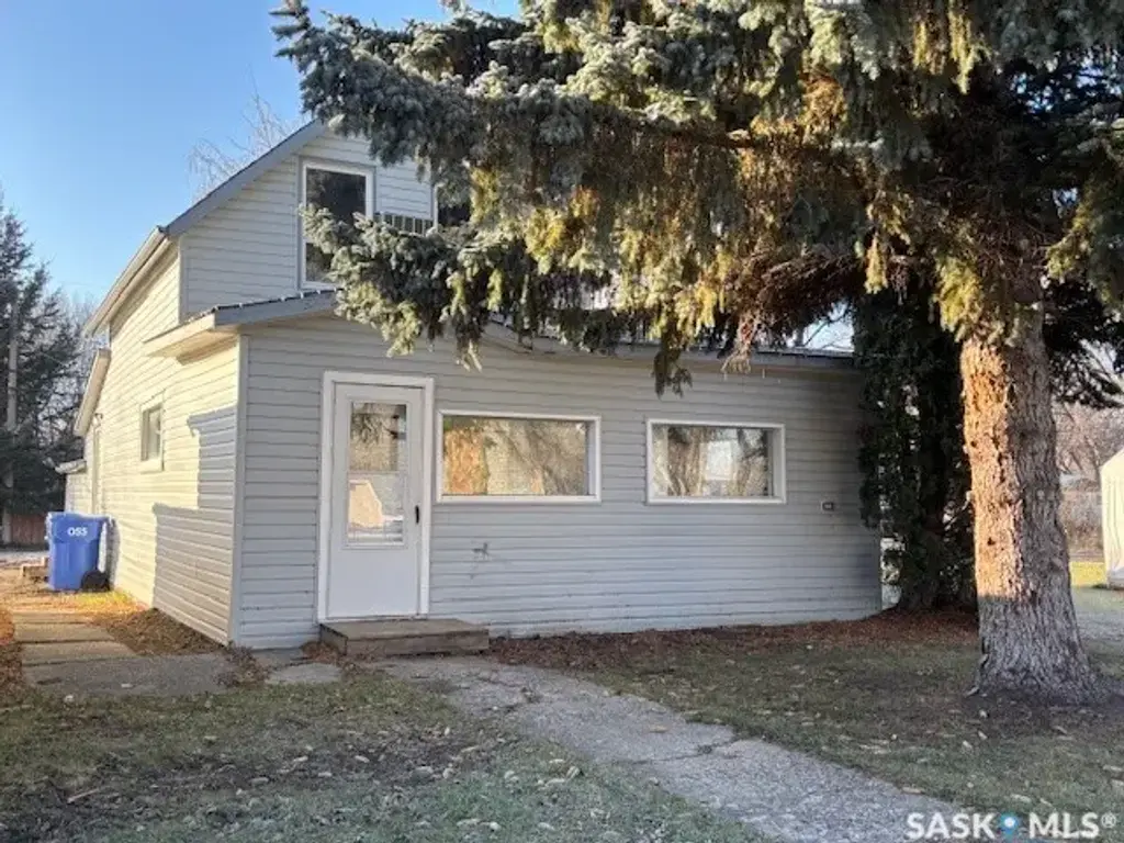 134 2nd Avenue W, Canora
