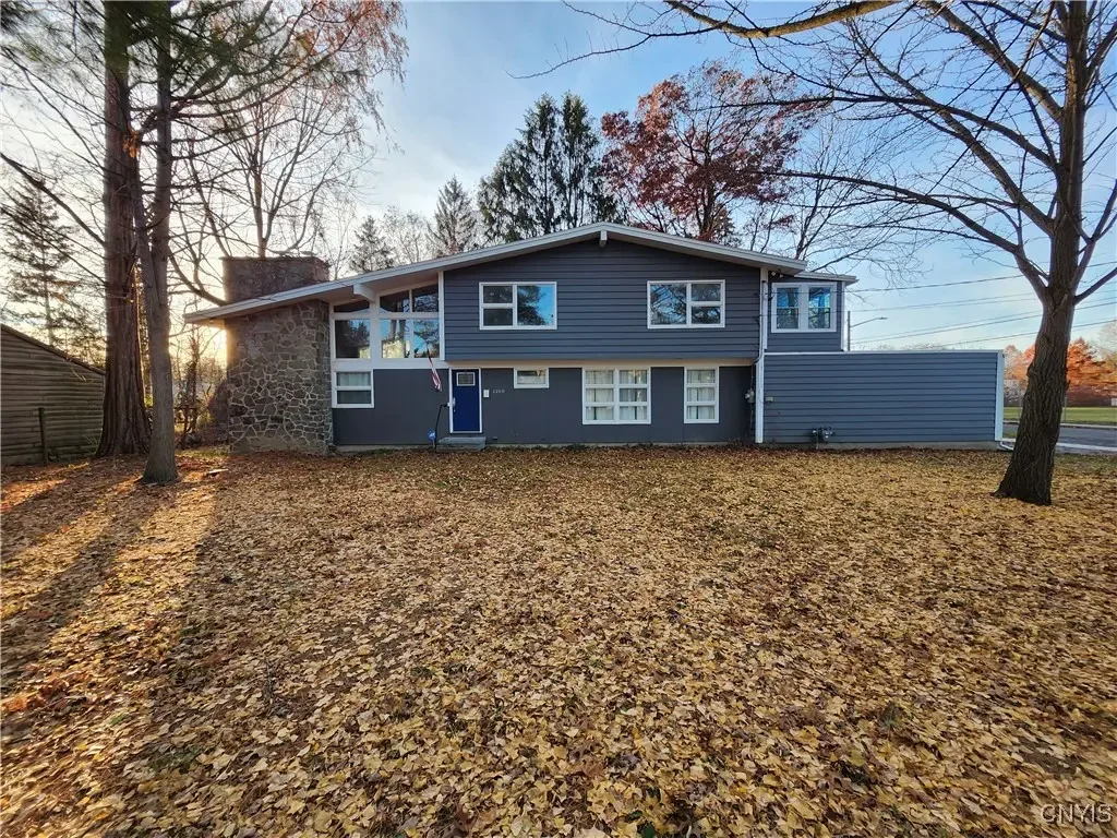 Photo of Listing #S1652067