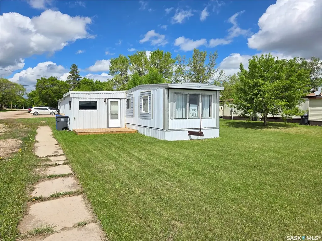 702 Railway Avenue, Arcola