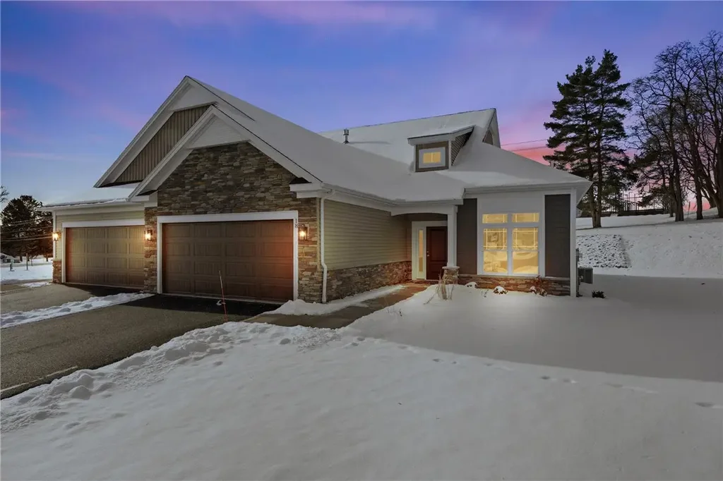 18 Eagle Hollow, Perinton