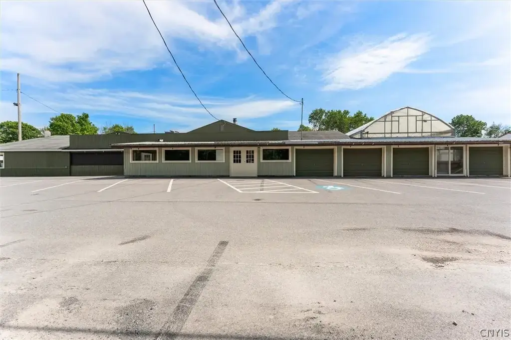 485 W Seneca Street, Vernon