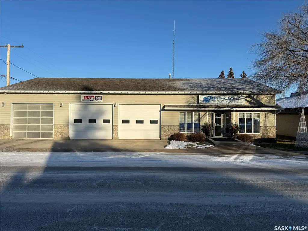 205 1st Avenue W, St Walburg