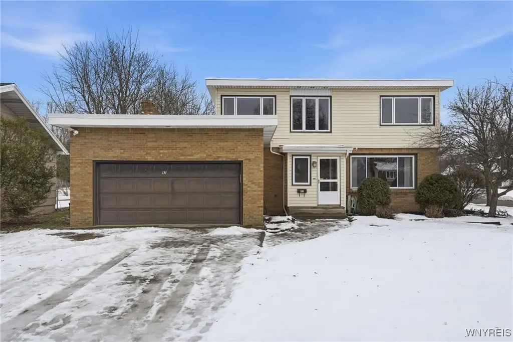 97 Ponderosa Drive, Amherst