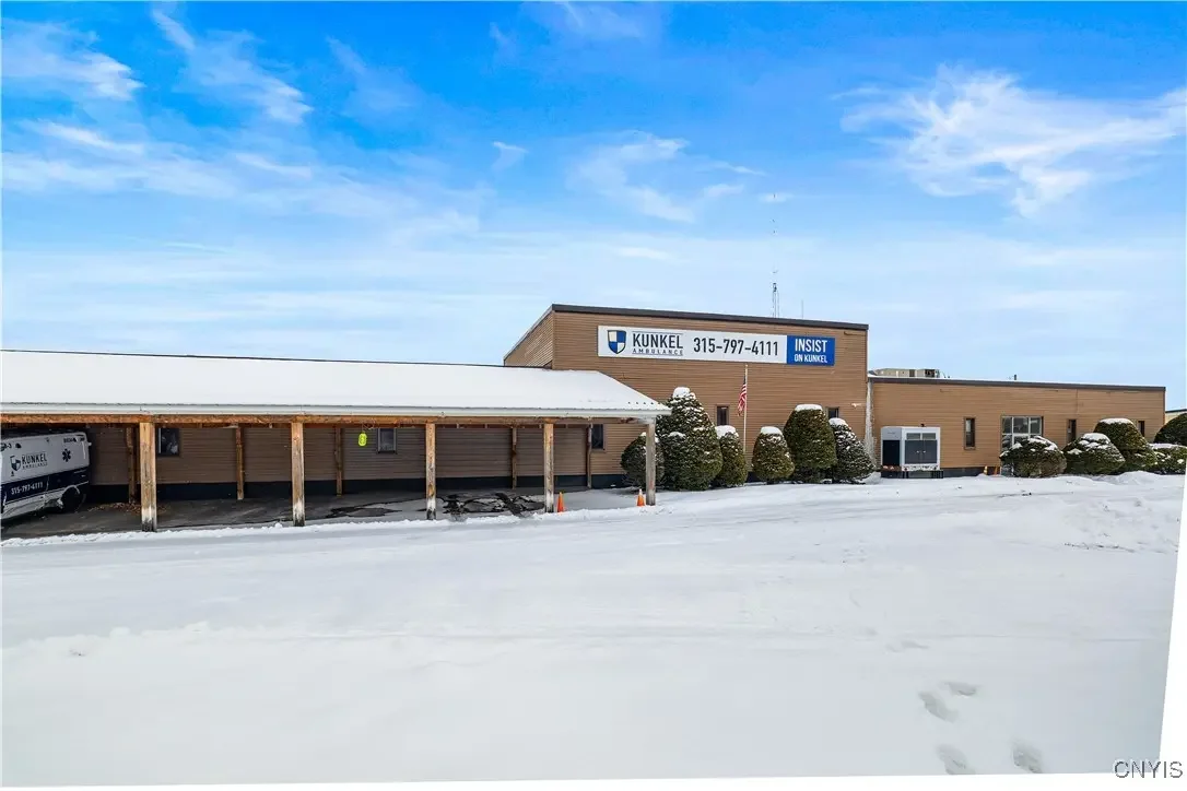 Photo of Listing #S1654691