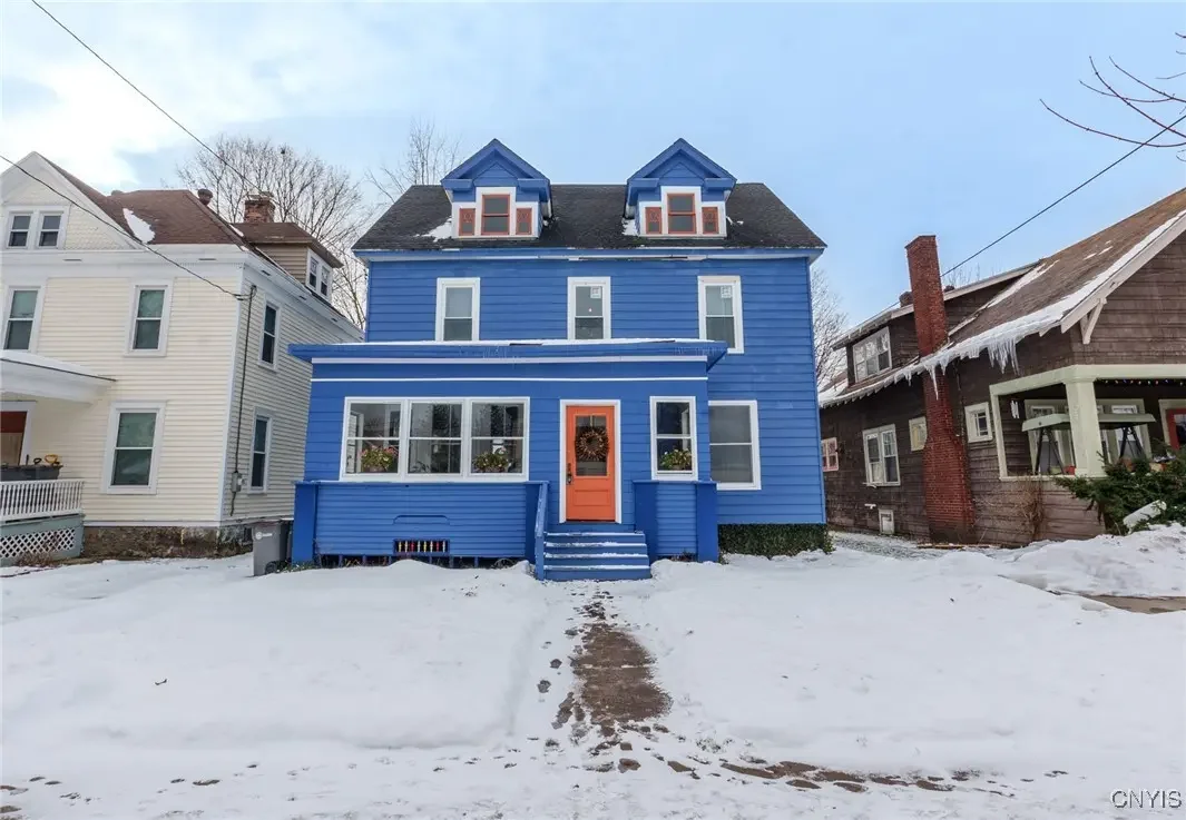 Photo of Listing #S1655384