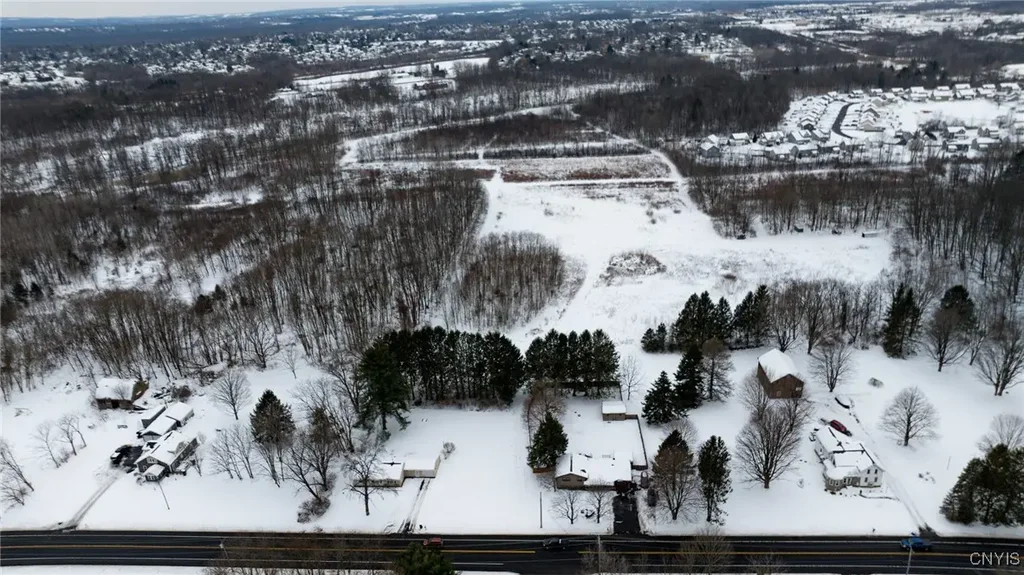 L5 Henry Clay Boulevard, Clay