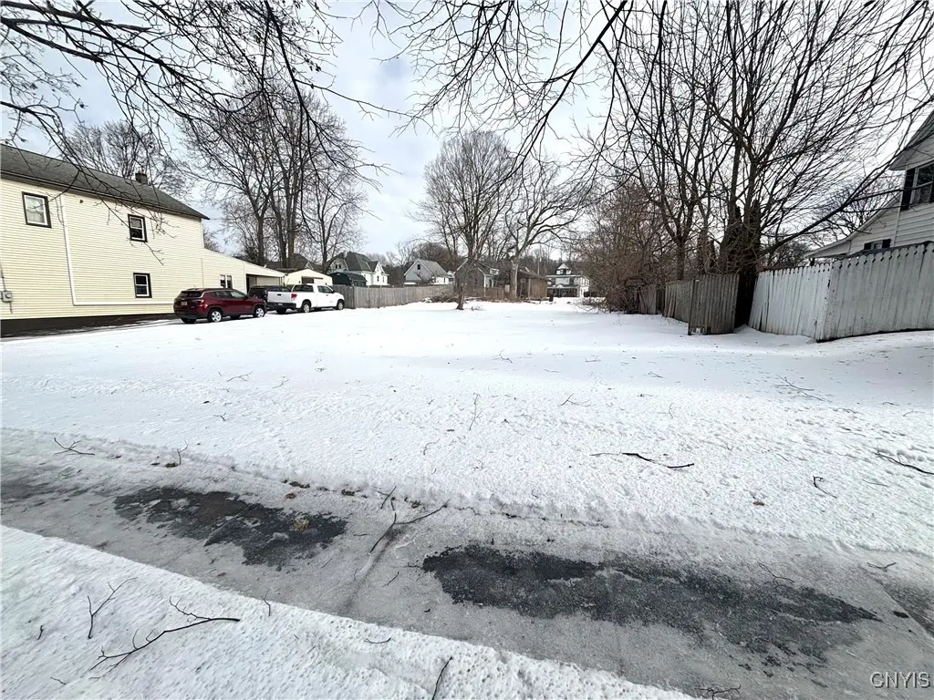 Photo of Listing #S1656227