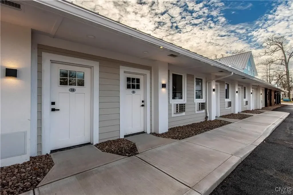 Photo of Listing #S1656789