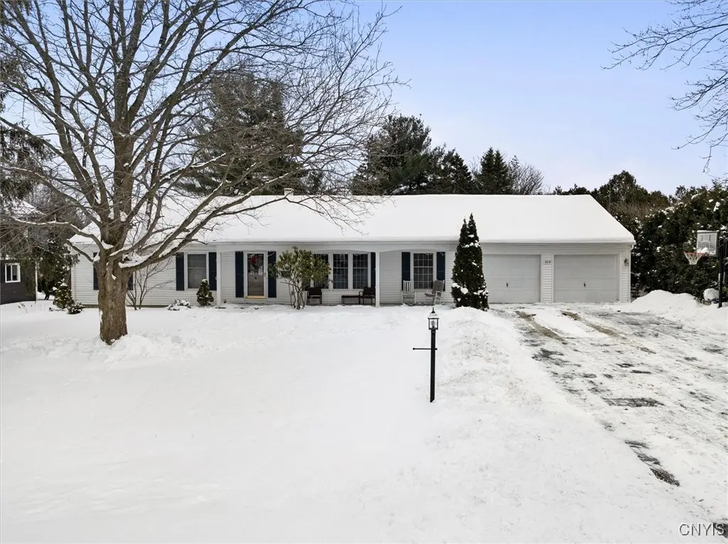 Photo of Listing #S1657218