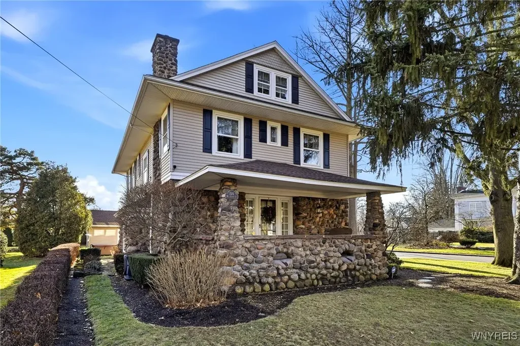 735 W Center Street, Ridgeway