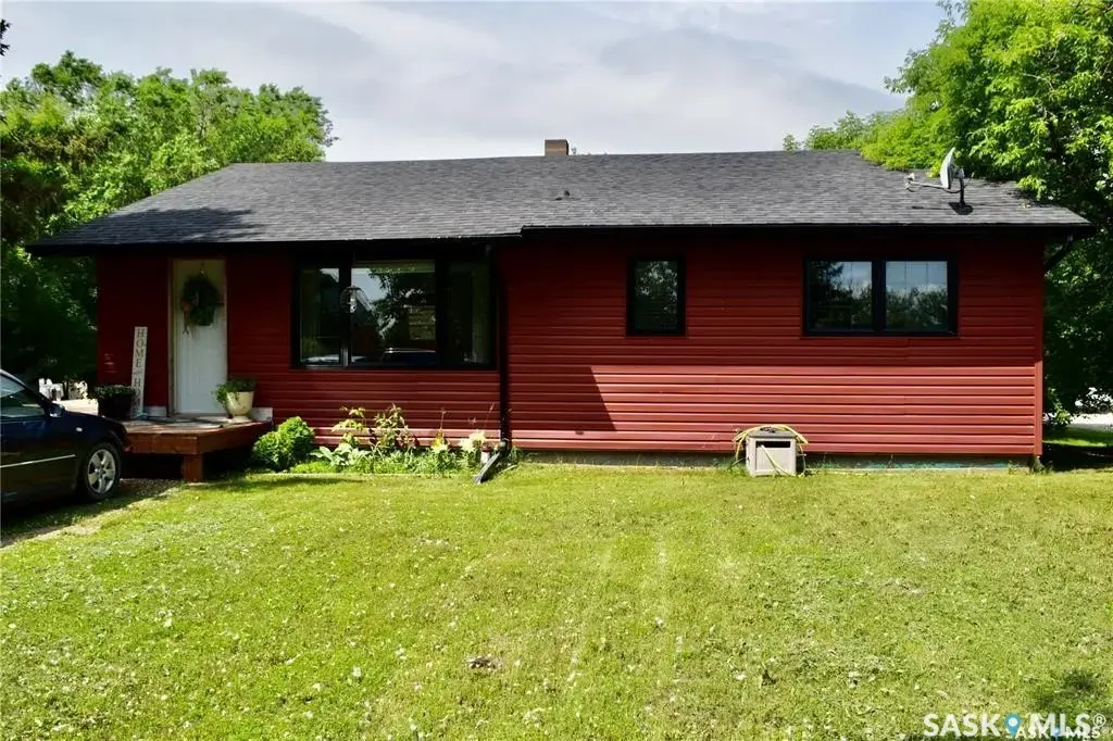 6 Main Street, Manor