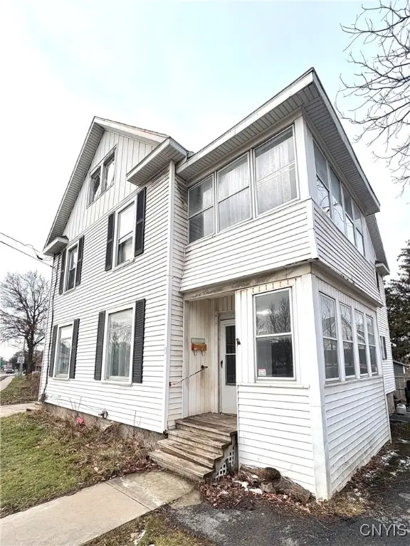 Photo of Listing #S1657399