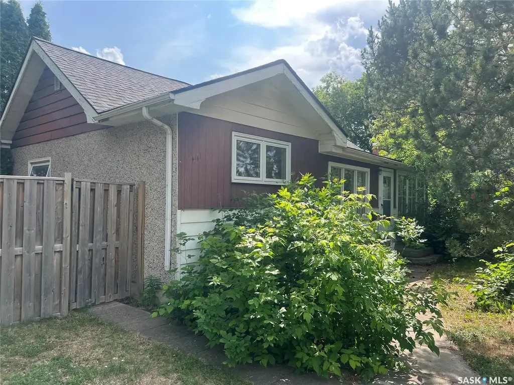 565 15th Street W, Prince Albert