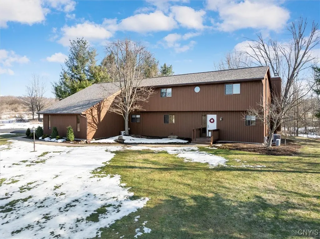 Photo of Listing #S1658711