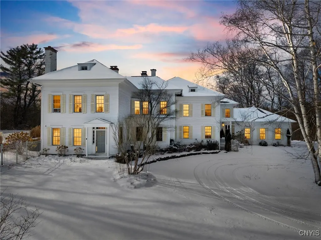 Photo of Listing #S1657775