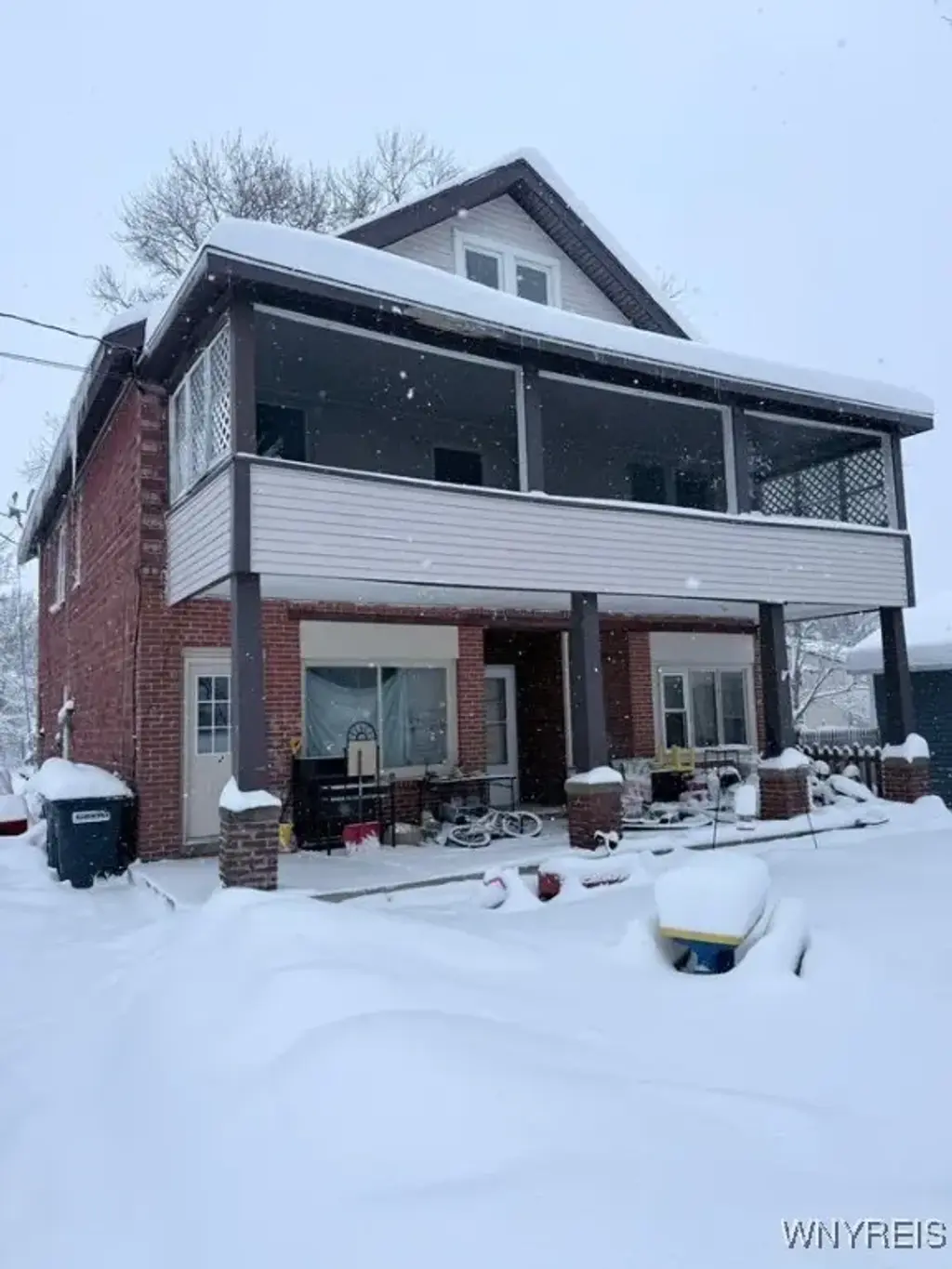 10516 Railroad Avenue, North Collins