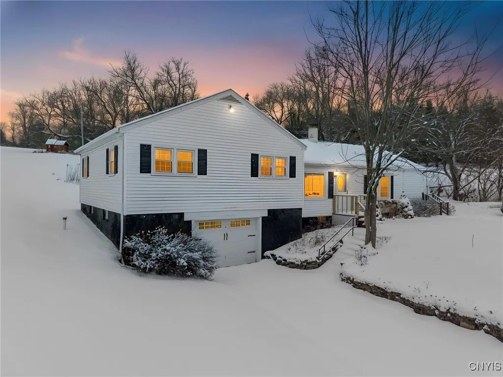 Photo of Listing #S1656800