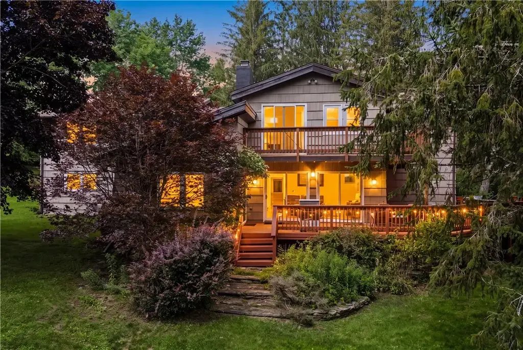 1888 County Highway 8, Roxbury
