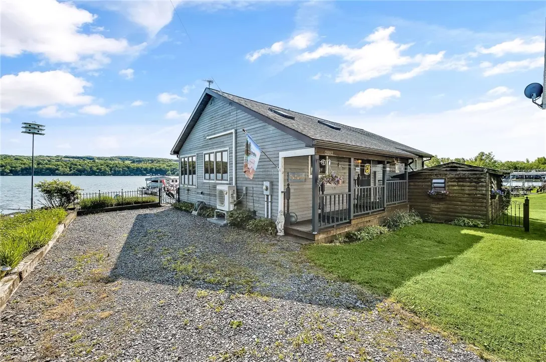 Photo of Listing #R1660022