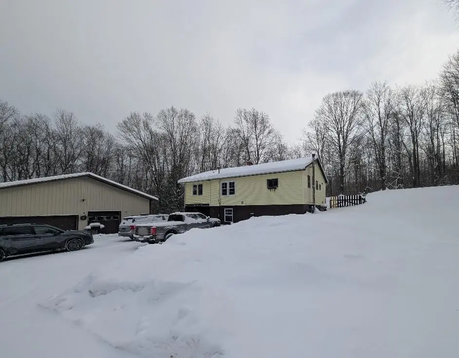 Photo of Listing #R1660574