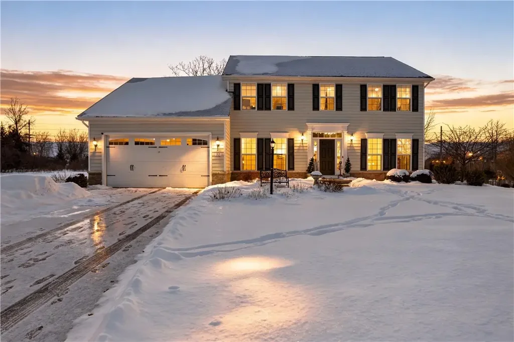 22 Whitley Court, Pittsford