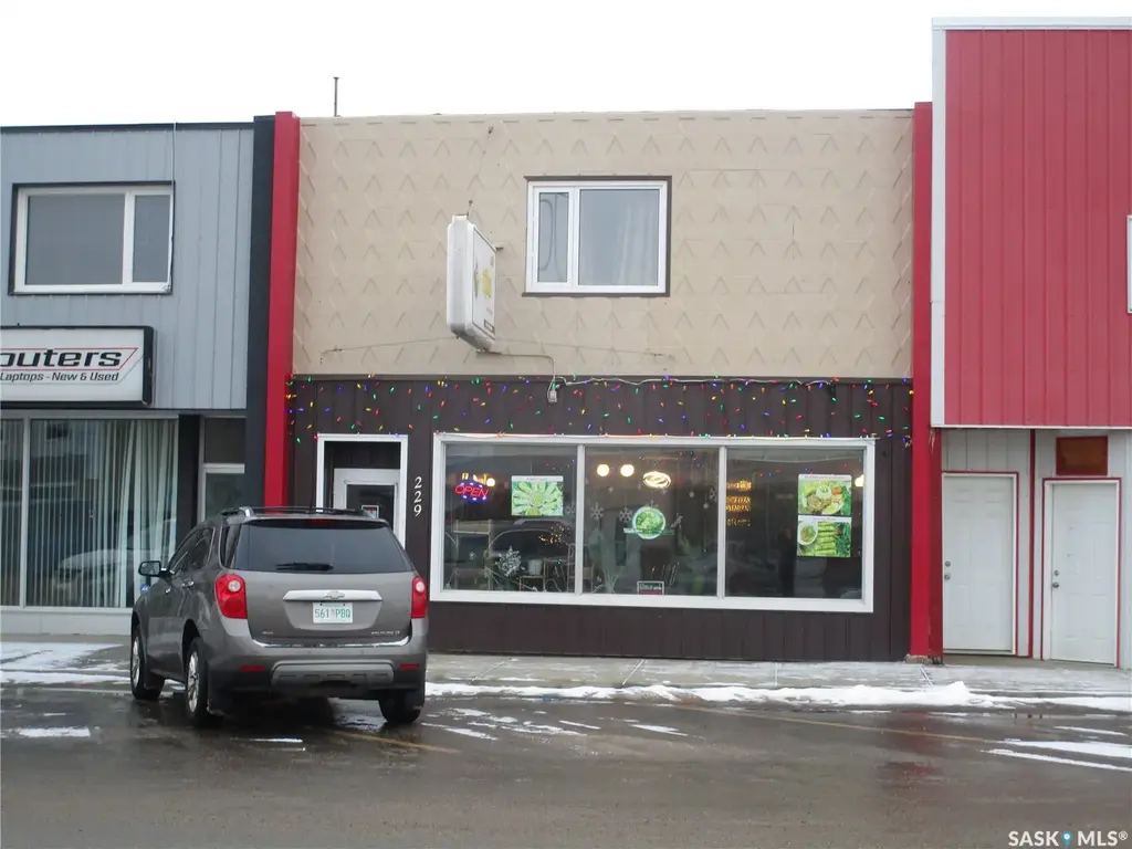 229 Centre Street, Assiniboia