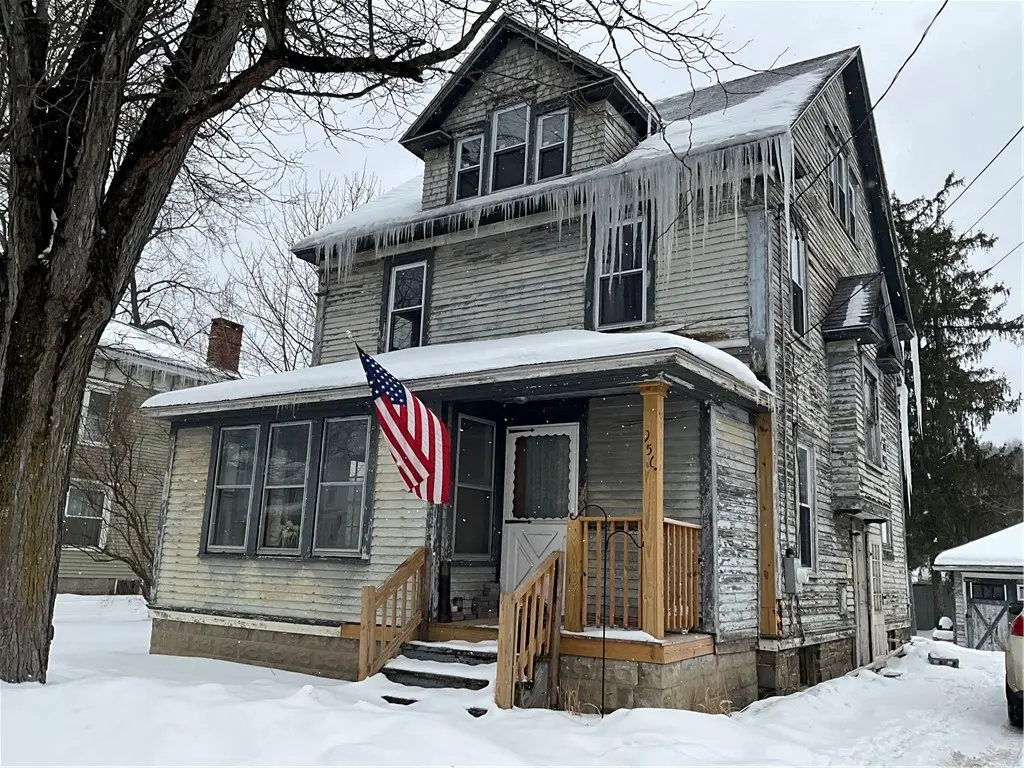 Photo of Listing #R1661995