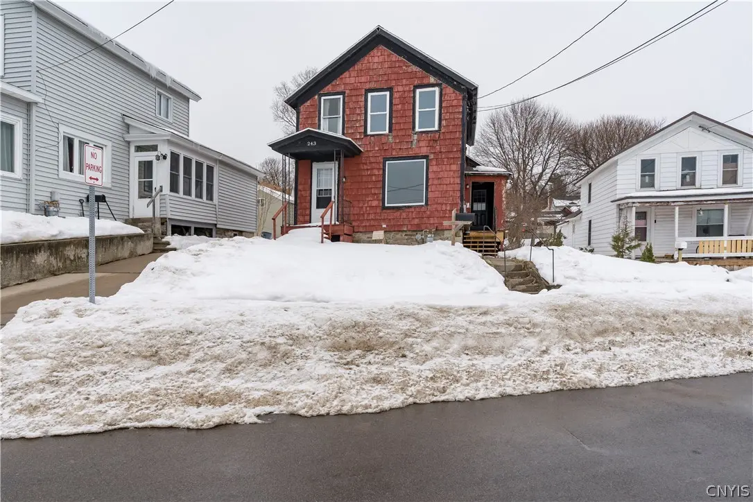 Photo of Listing #S1663218