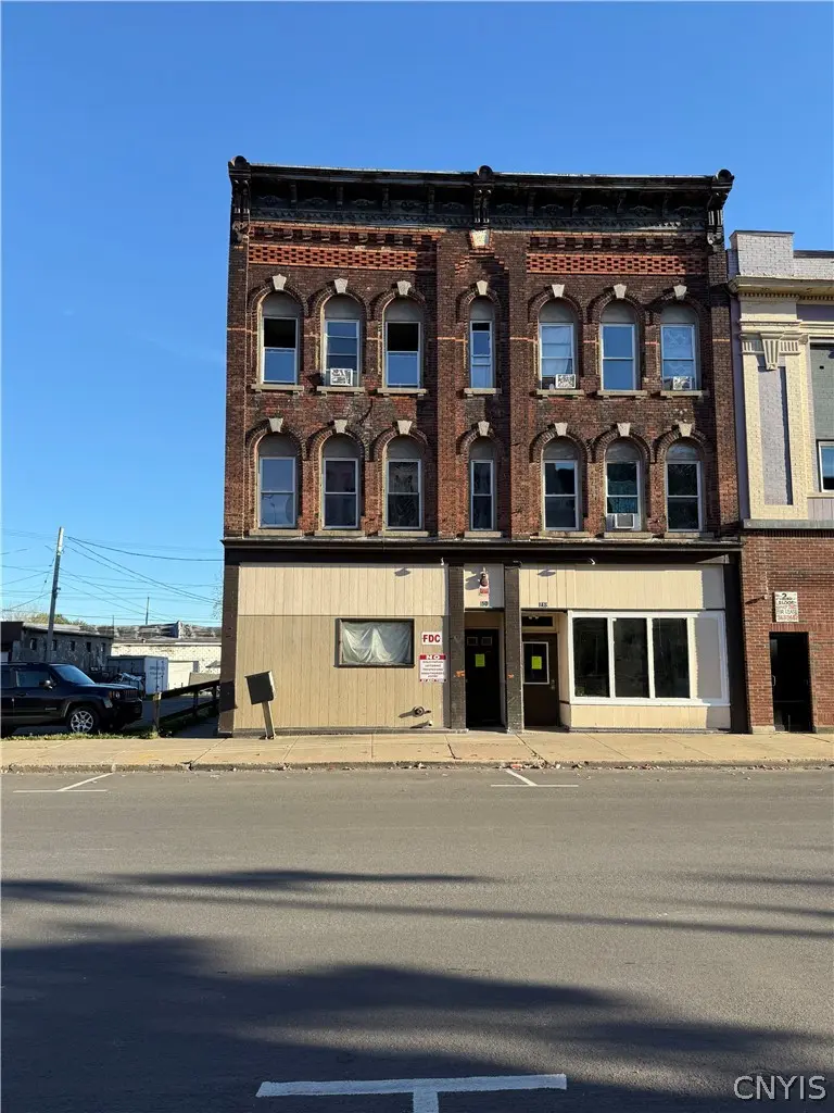 Photo of Listing #S1663495