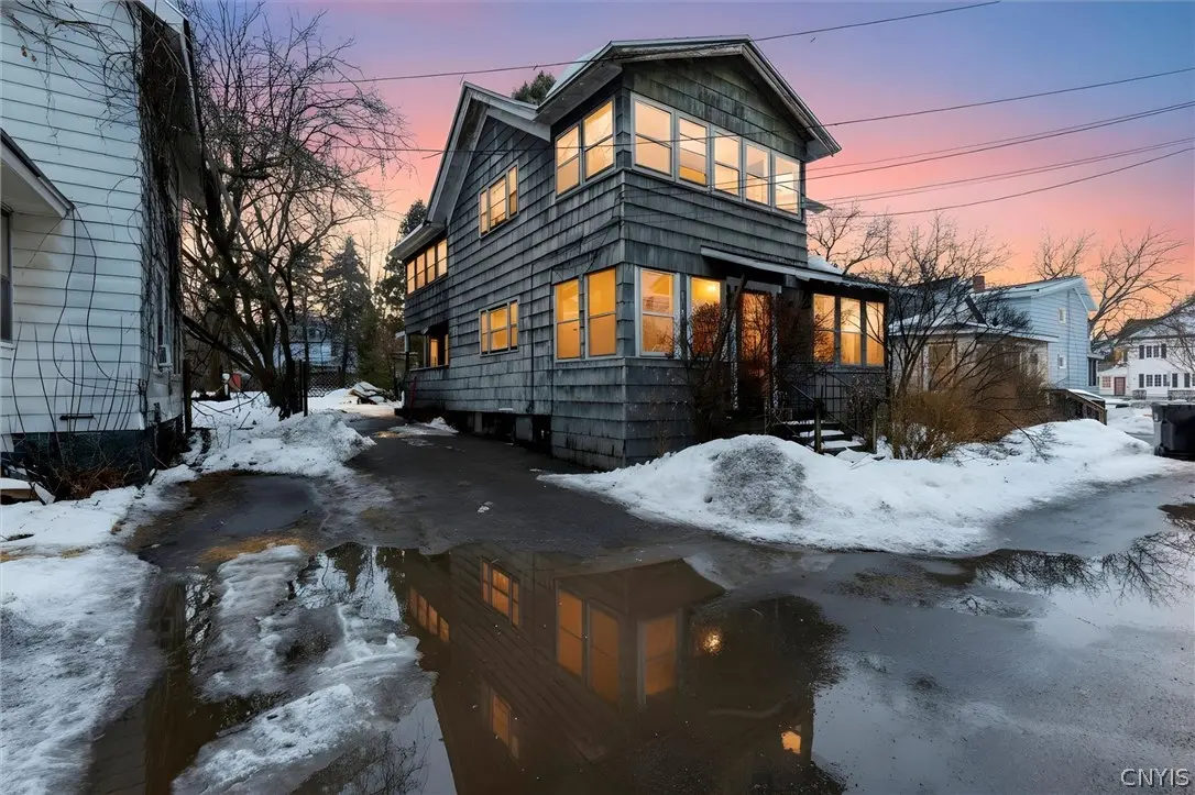 Photo of Listing #S1663604