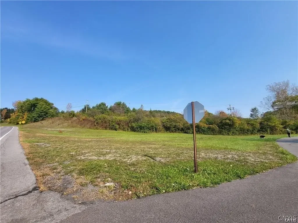 Photo of Listing #S1663340