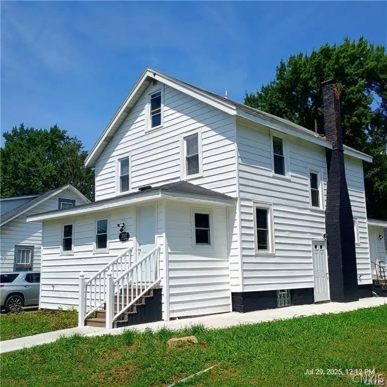 Photo of Listing #S1663733