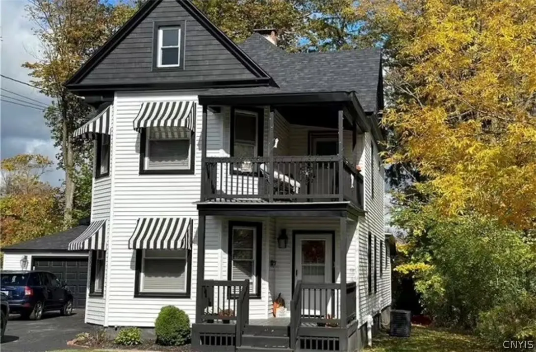 Photo of Listing #S1664226