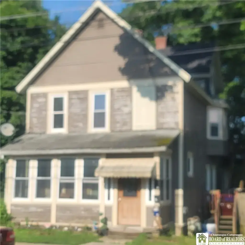 205 Barrett Avenue, Jamestown
