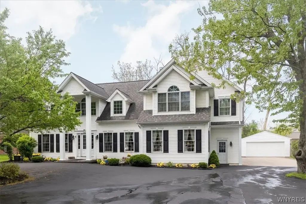 860 Union Road, West Seneca