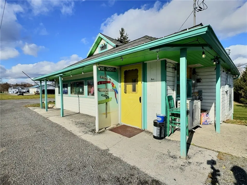 5609 Main Road, Batavia