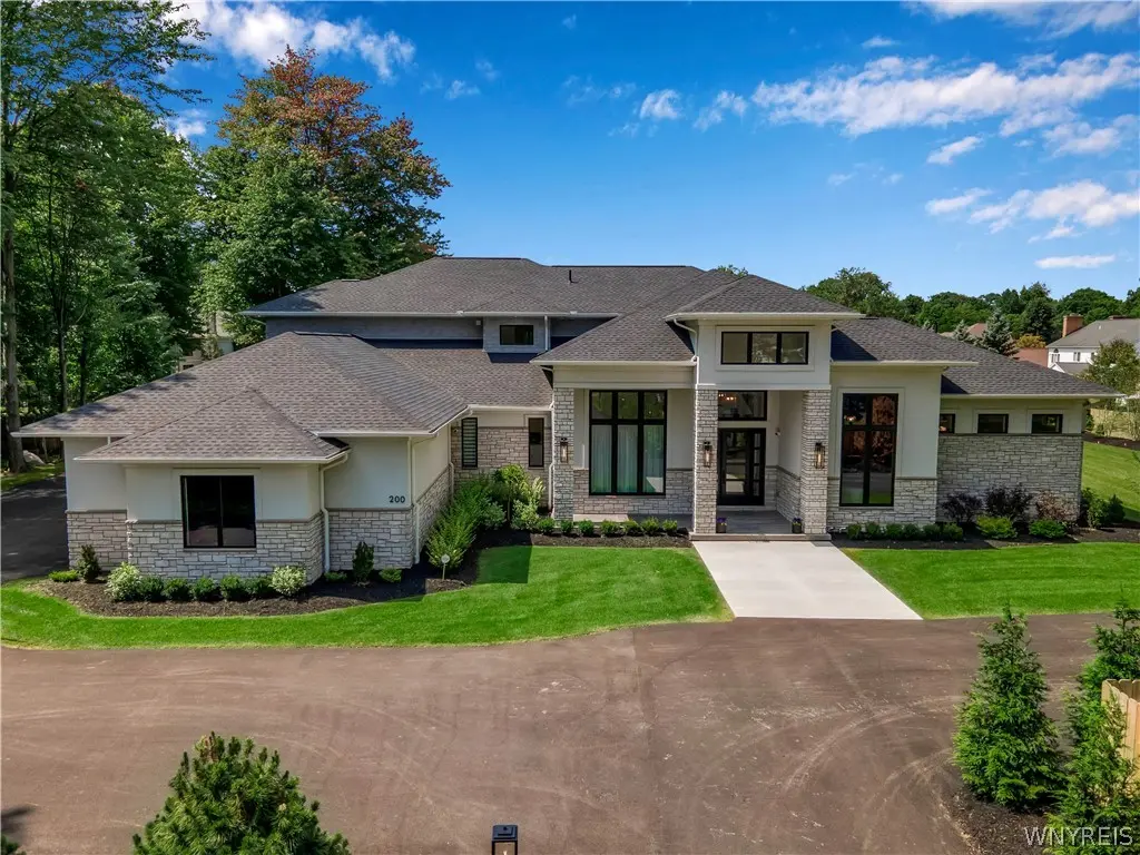 200 Paradise Road, Amherst