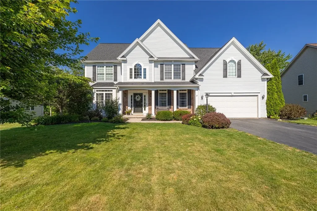 162 Millford Crossing, Penfield