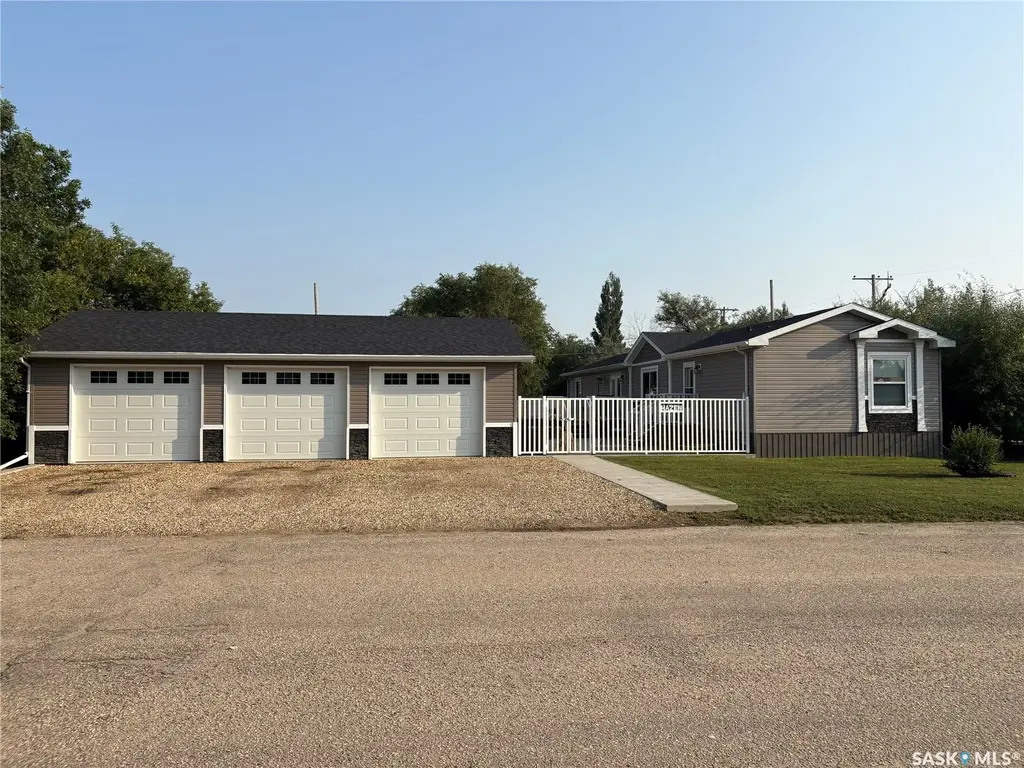 151 2nd Avenue, Bengough