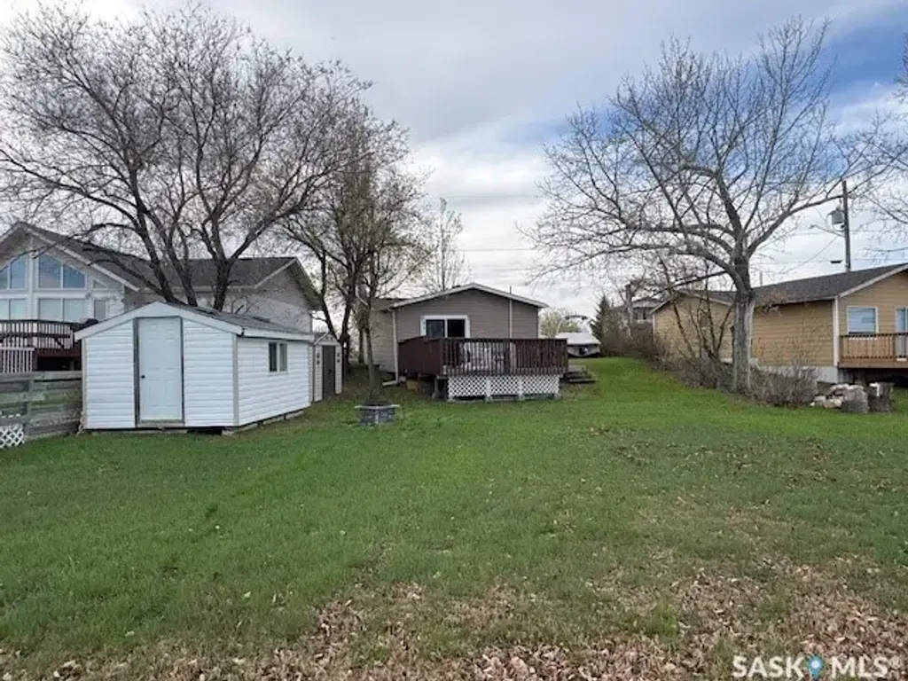 692 Aqualane Avenue, Aquadeo