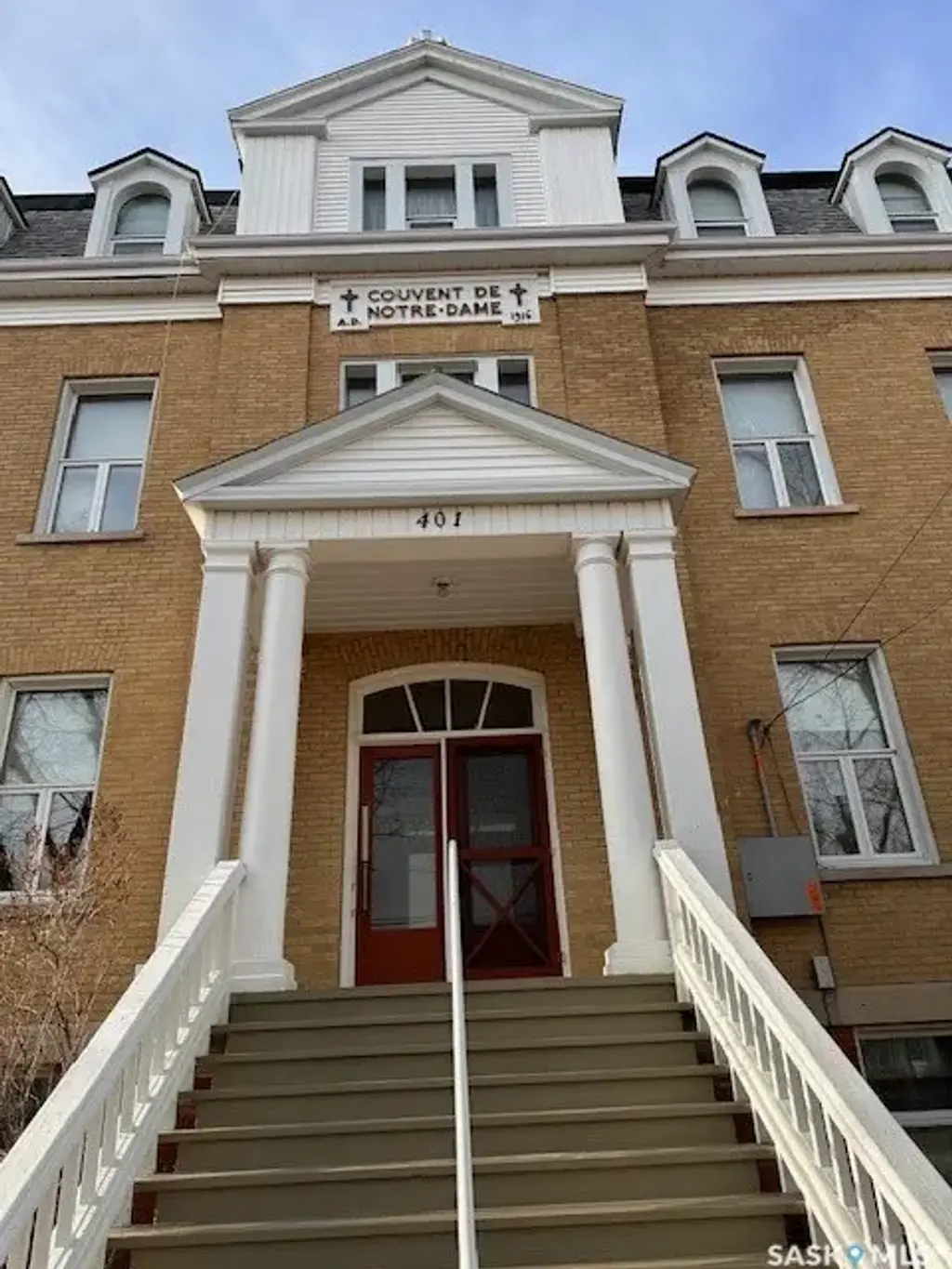401 1st Avenue, Ponteix