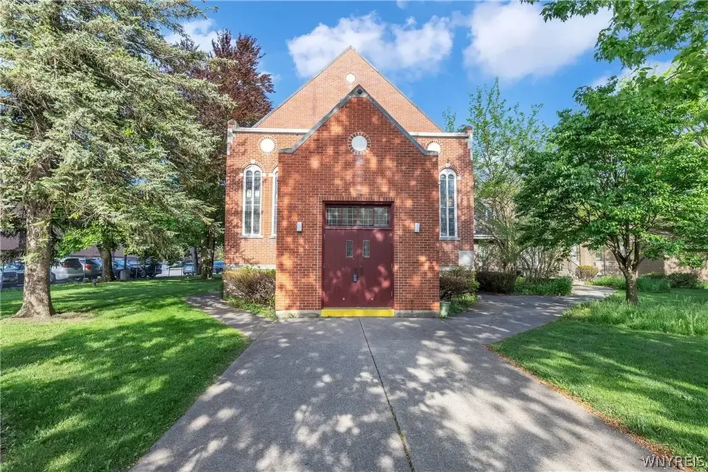 9 Bristol Avenue, Lockport City