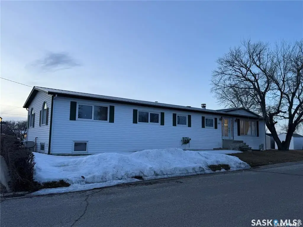 102 3rd Street E, Carnduff