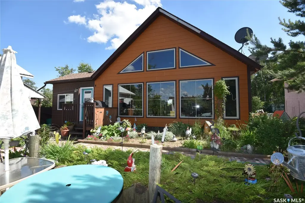 621 Pine Drive, Tobin Lake