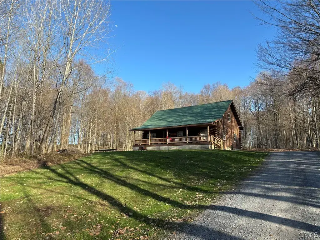 6962 Farr Road, Leyden