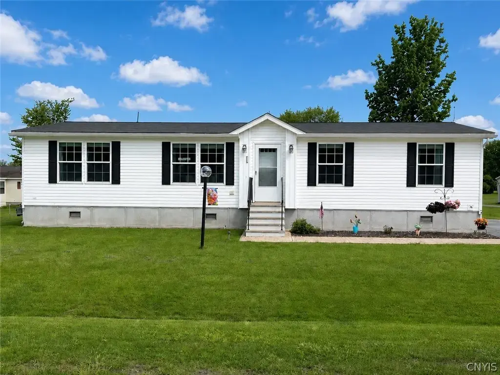 114 Pazdur Boulevard S, Westmoreland