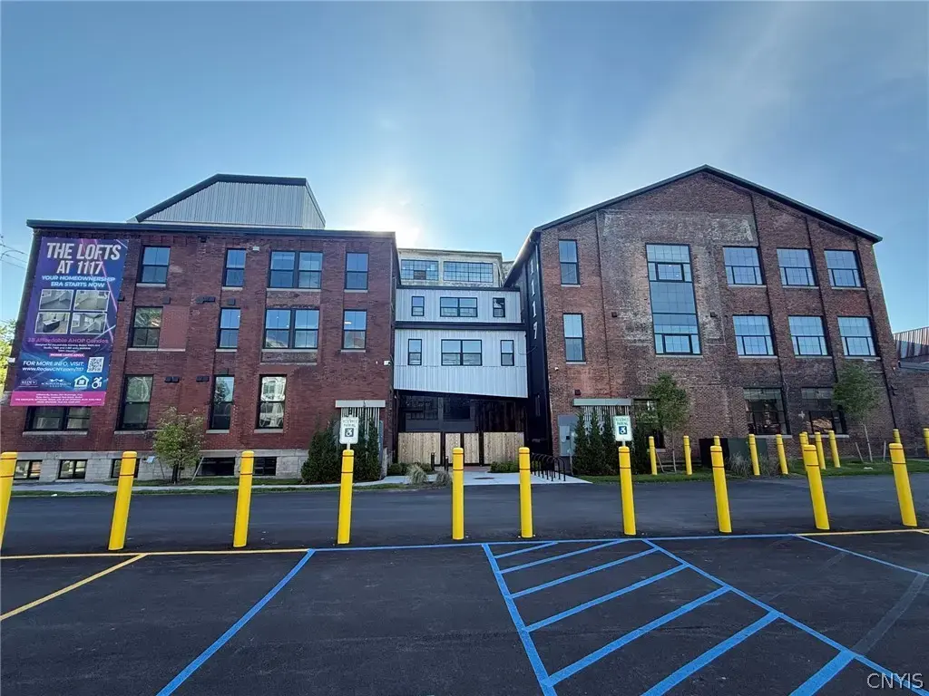1117 W Fayette Street # 211, Syracuse