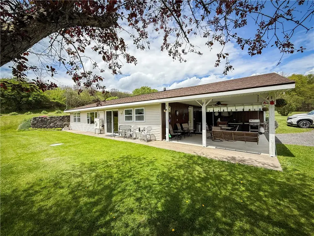5360 Church Road, Moravia