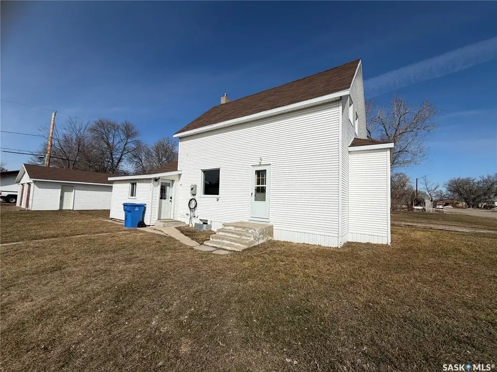 220 4th Street E, Carnduff